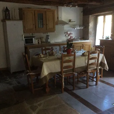 La Maison D Oscar Hébergement de vacances Menet